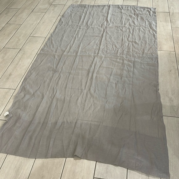 SOLD - Pottery Barn Belgian Flax Linen Sheer curtain panel - Picture 4 of 7